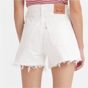 Levi's High Rise Waisted Mom Distressed White Denim Jean Shorts Women’s Size 30